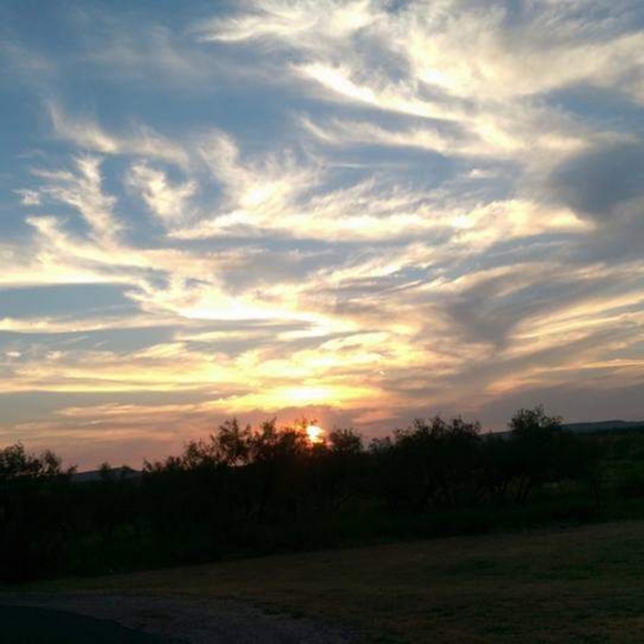 Feel free to send offers - Picture 3 of 6